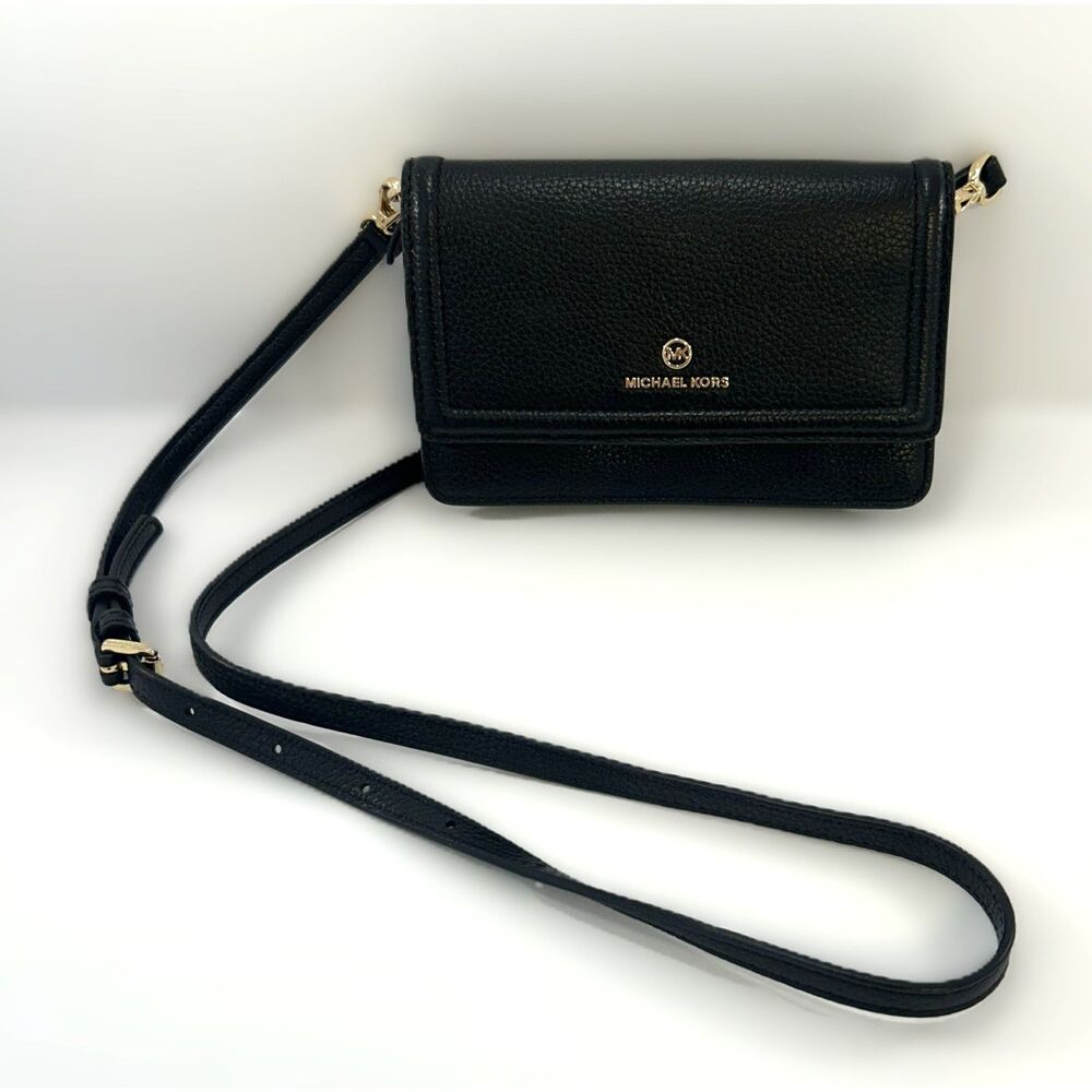 Michael Kors Jet Set Small Pebbled Leather Smartphone Convertible Crossbody Bag